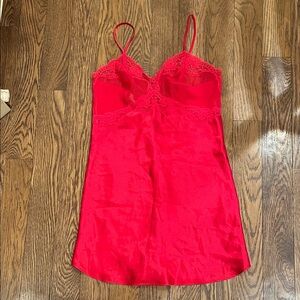 Victorias Secret vtg M Elegant Red Lace Chemise